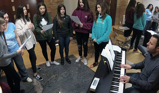 Artes Escénicas: baile, música, teatro, técnica vocal y canto en Zaragoza