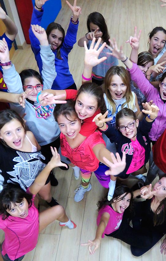 Celebraciones infantiles y de adultos en Zaragoza - Escuela Bailarán